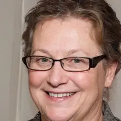 Lisa Bennett